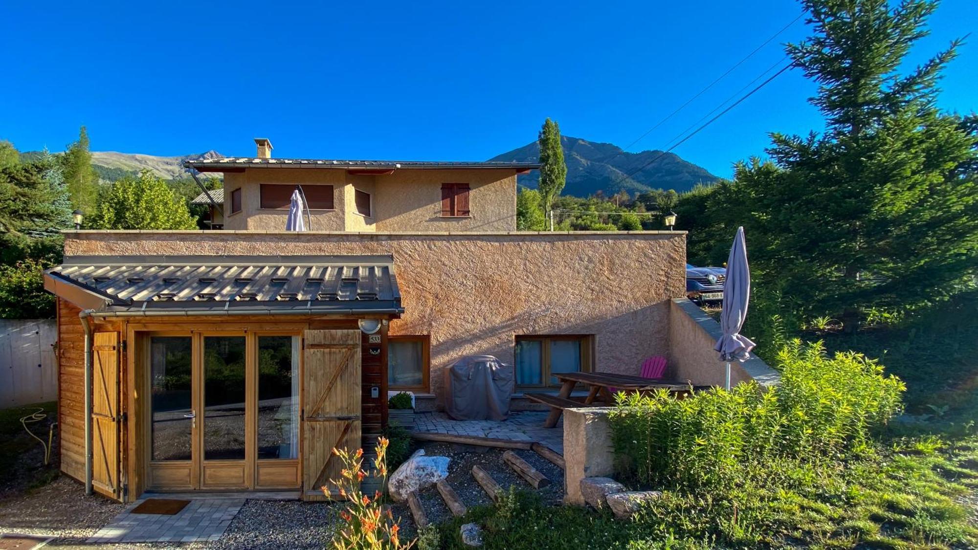 L'Intermede & En Toute Amitie - Les Gites De L'Argile Faucon-de-Barcelonnette Exterior foto